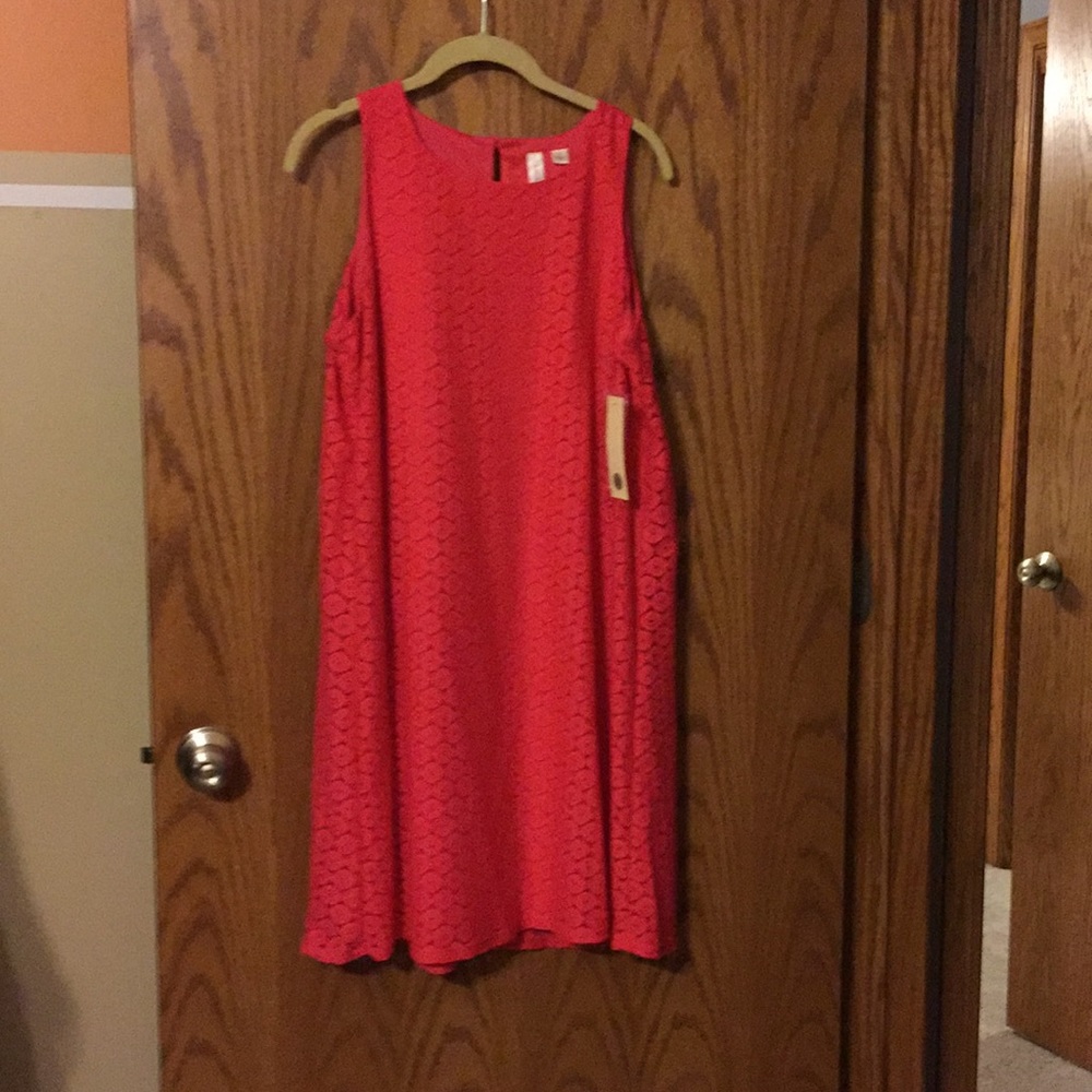 Fushia sundress great for the beach
